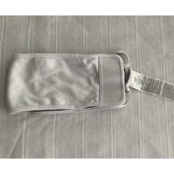 Nanit Breathing Band Gray For Infant 0-3 Months 6-12.5 LB Adjustable - Picture 5 of 6
